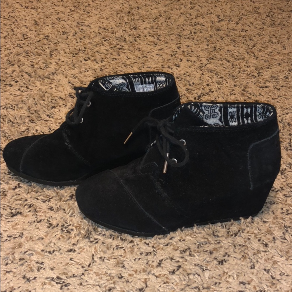 TOMS desert wedge bootie